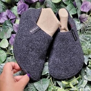 crocs men's and women's classic convertible slipper